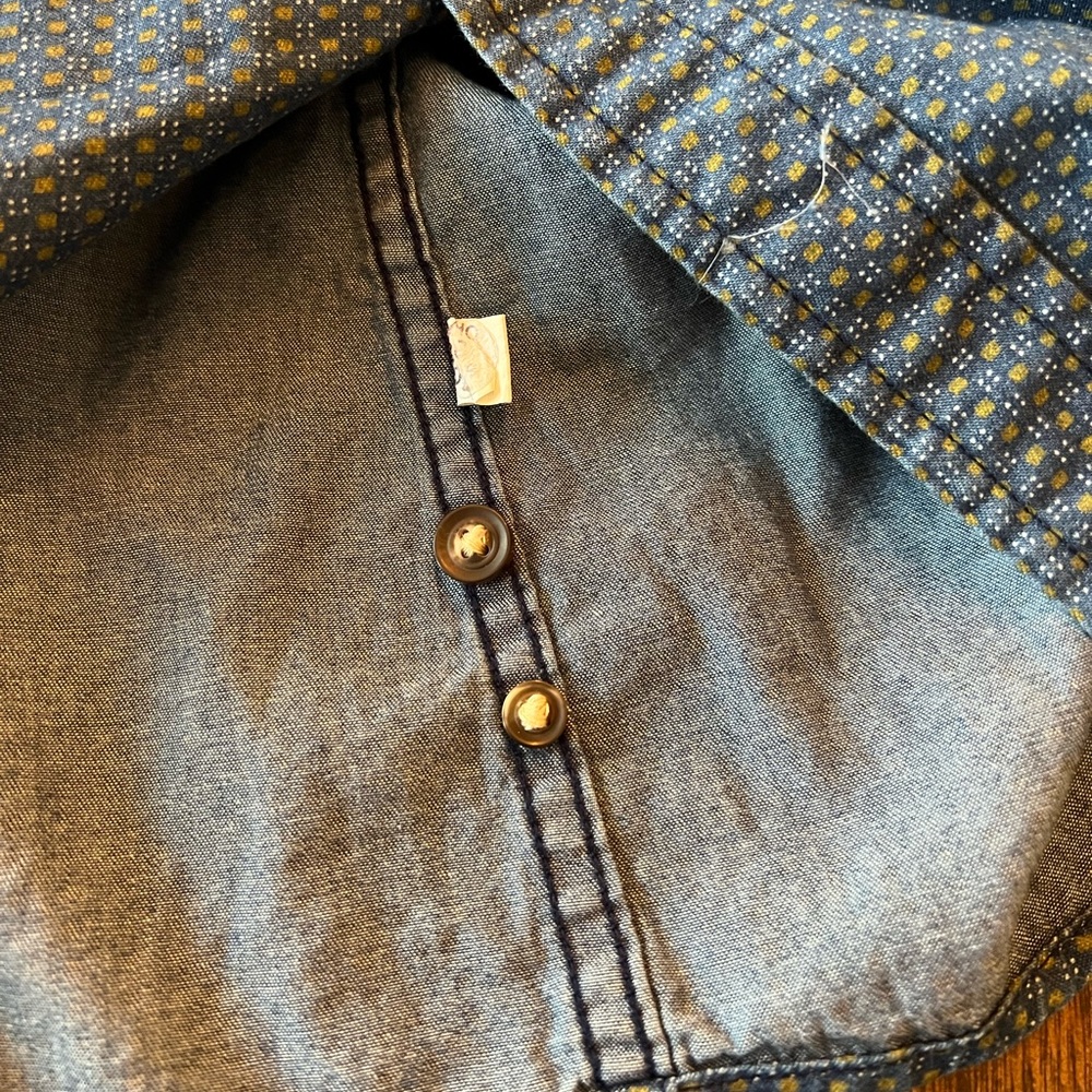 St. John’s Bay button down - Picture 5 of 6